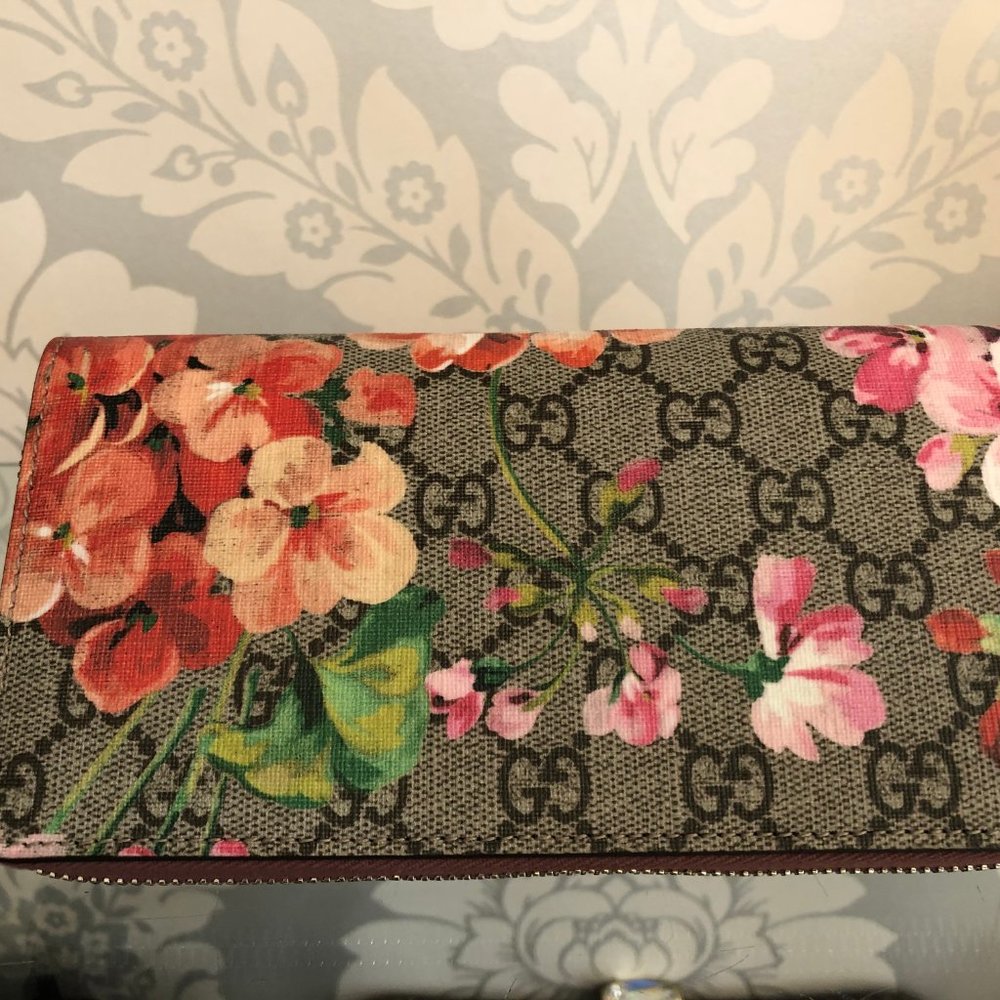 GUCCI Floral Monogram Canvas Accordian Wallet NEW - Picture 2 of 6